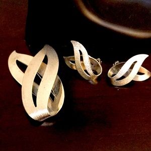 Sarah Coventry Satin Flame Earrings and Brooch